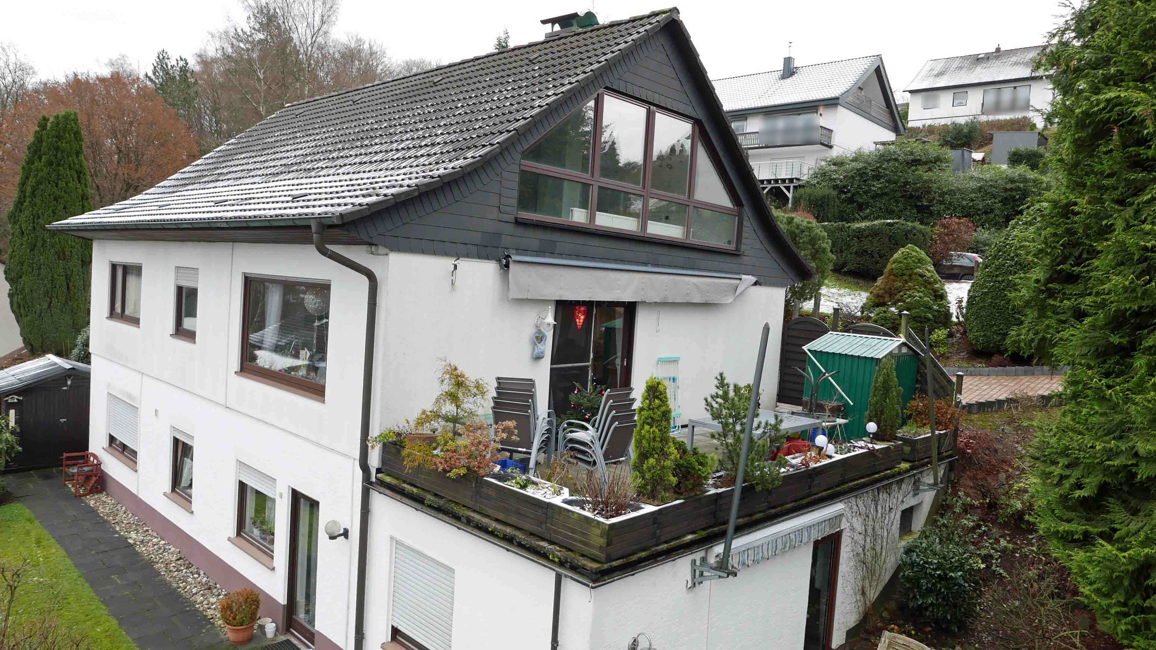 217 2-260 - Gummersbach-Bernberg: Wohnhaus mit 2-3 Wohnungen