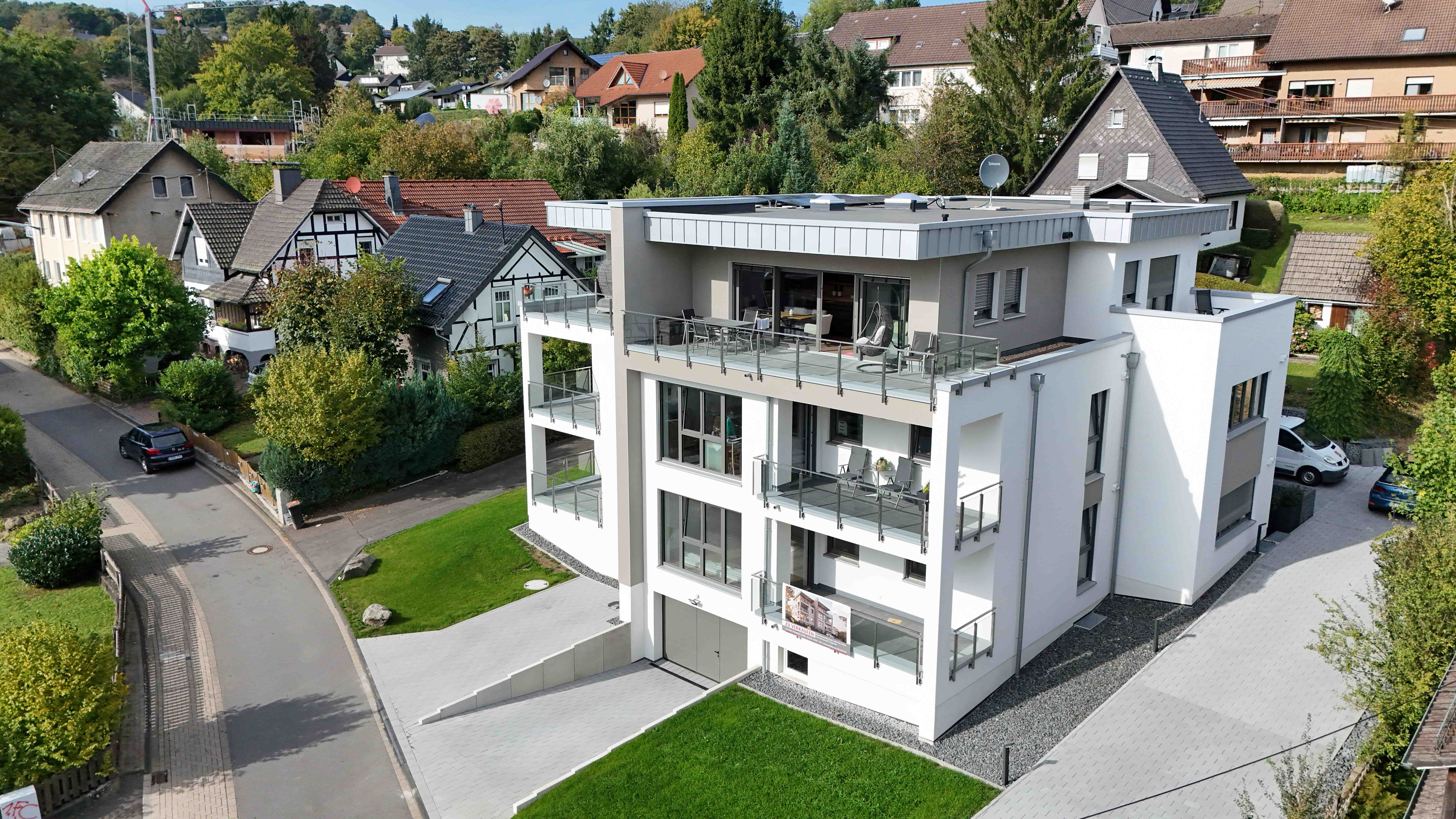 Morsbach: Exklusive Wohnung 68 m², neu, hochwertig und seniorengerecht, schöne Wohnlage in Morsbach, nur 400 m vom Ortskern