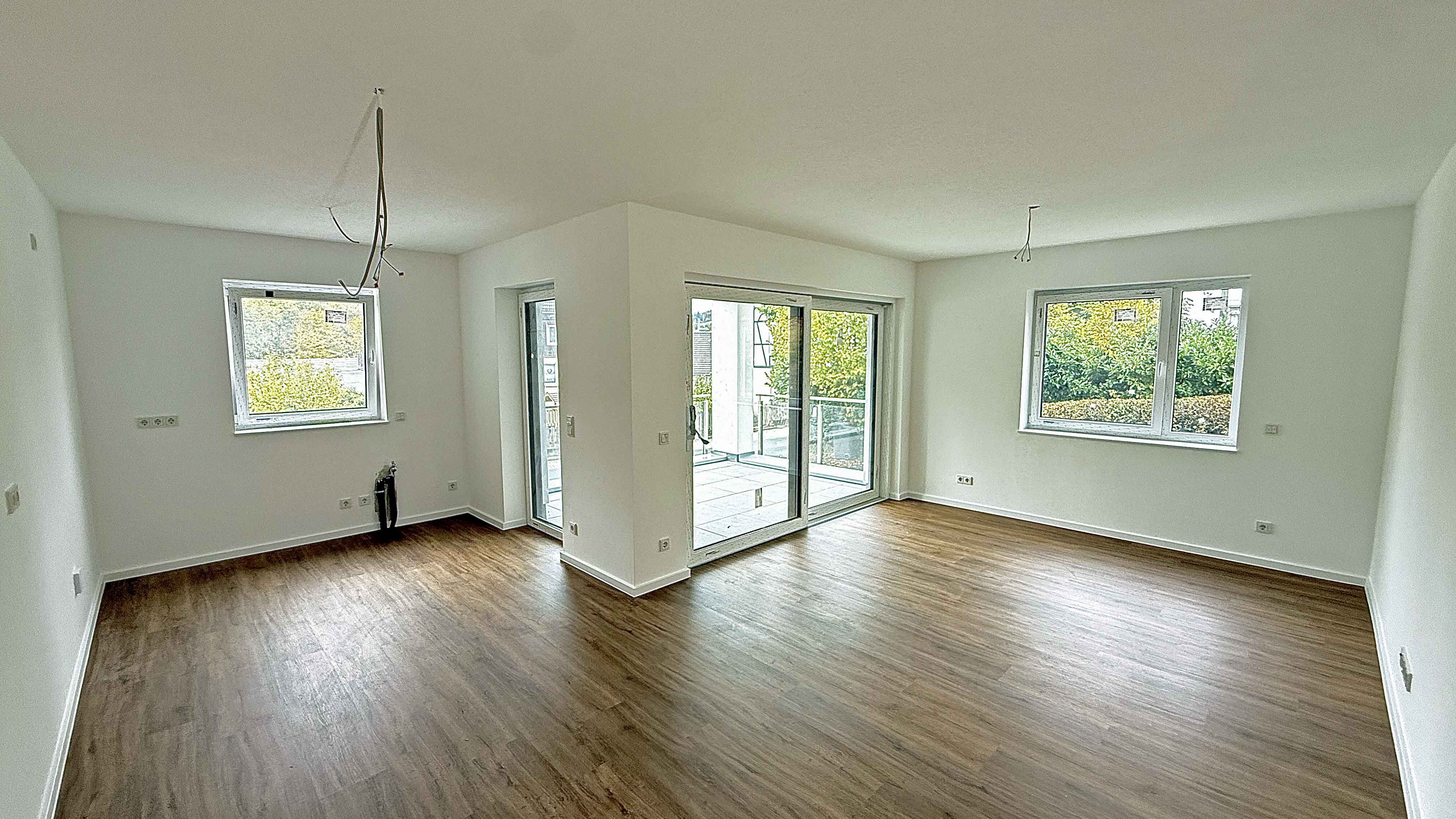 Morsbach: Neu, barrierefrei und sofort beziehbar, Wohn-/Esszimmer (31 m²) mit...