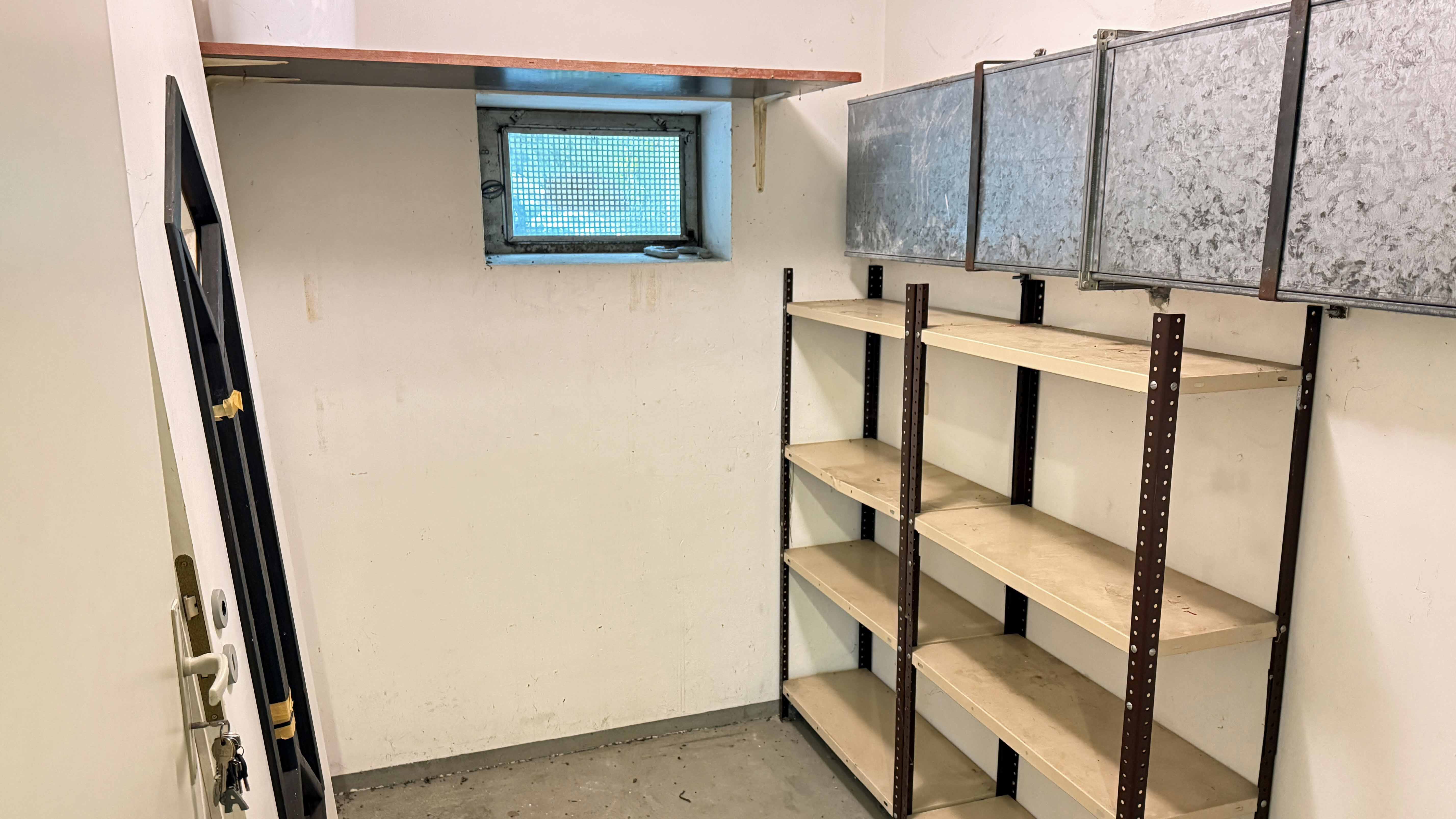 Verkauft - Waldbröl: Apartment mit Terrasse zentral und ruhig gelegen, Kellerraum (4 m²), direkt an der Wohnung angrenzend