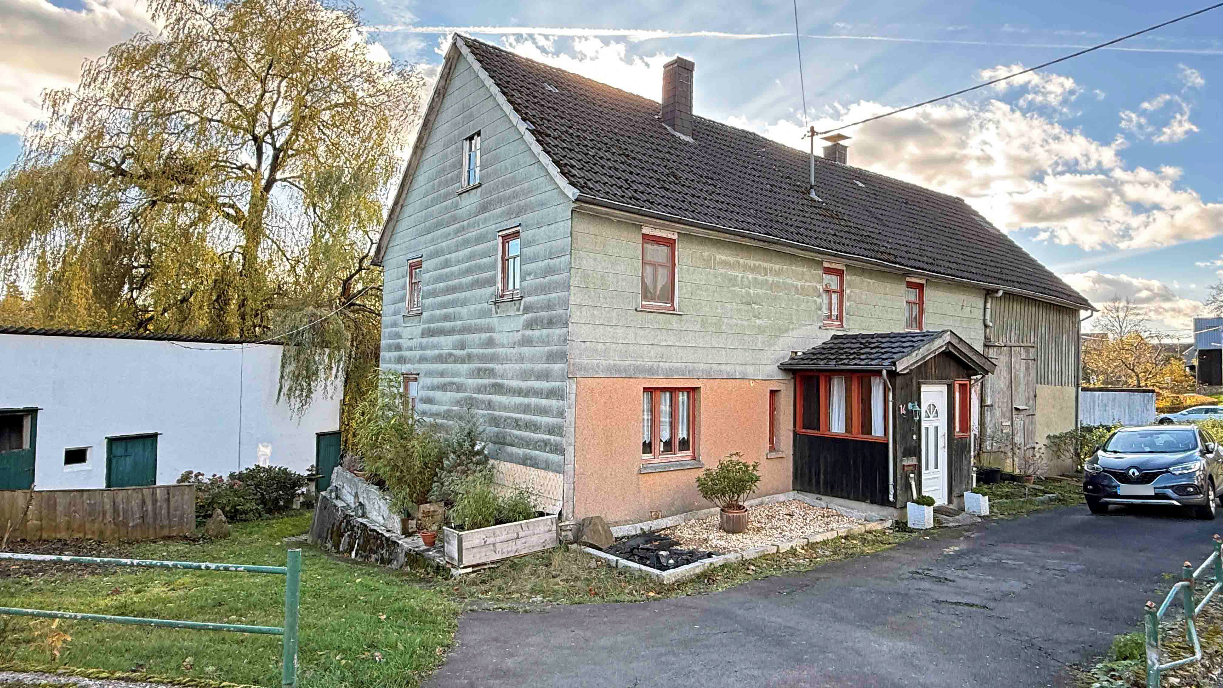 Morsbach-Steimelhagen: Perfekt für das ruhige Landleben, Frontansicht / Nordseite