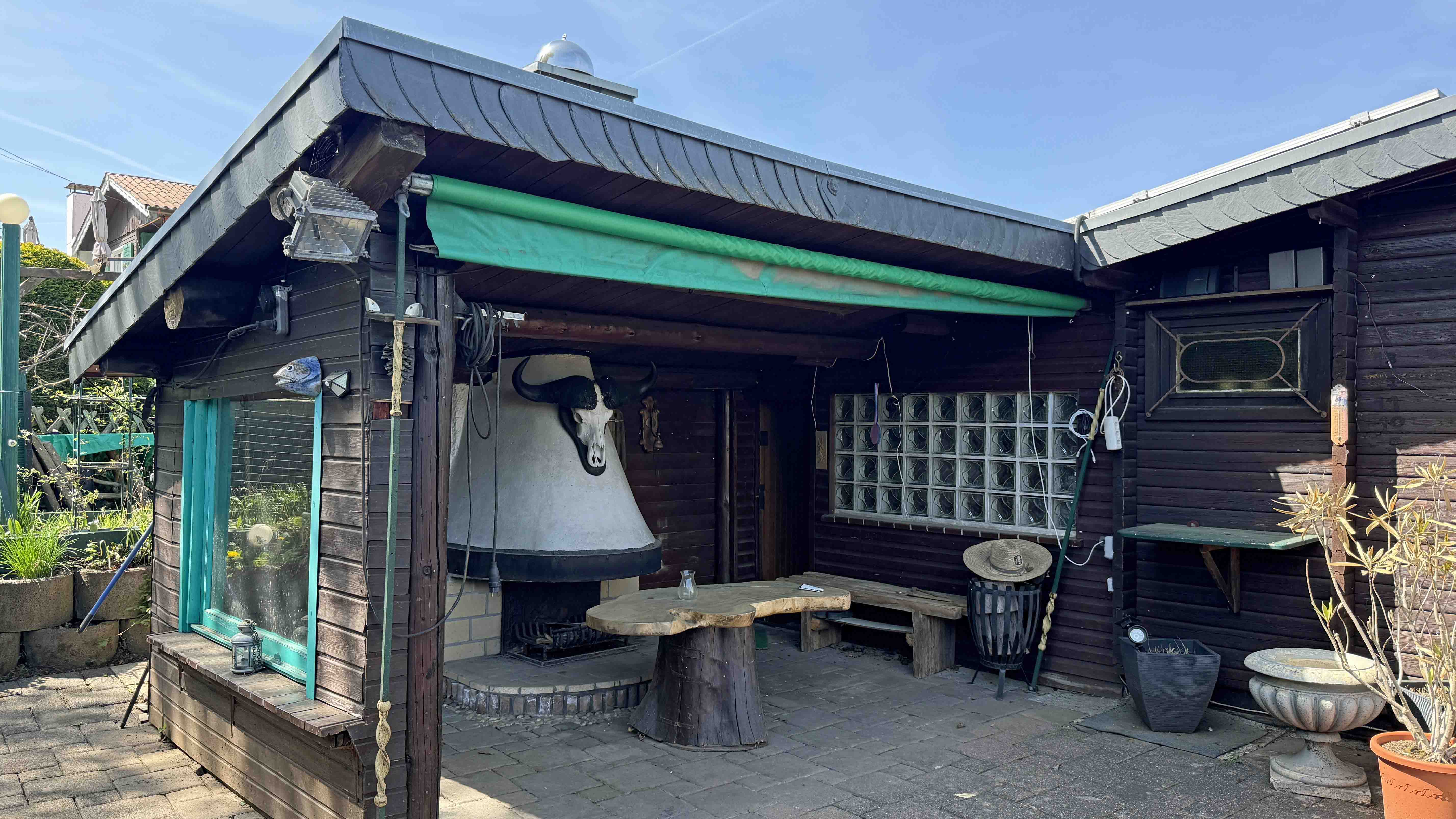 Waldbröl: Preiswertes Ferienhaus mit Blick in die Natur , ... mit Kamin und Grillplatz